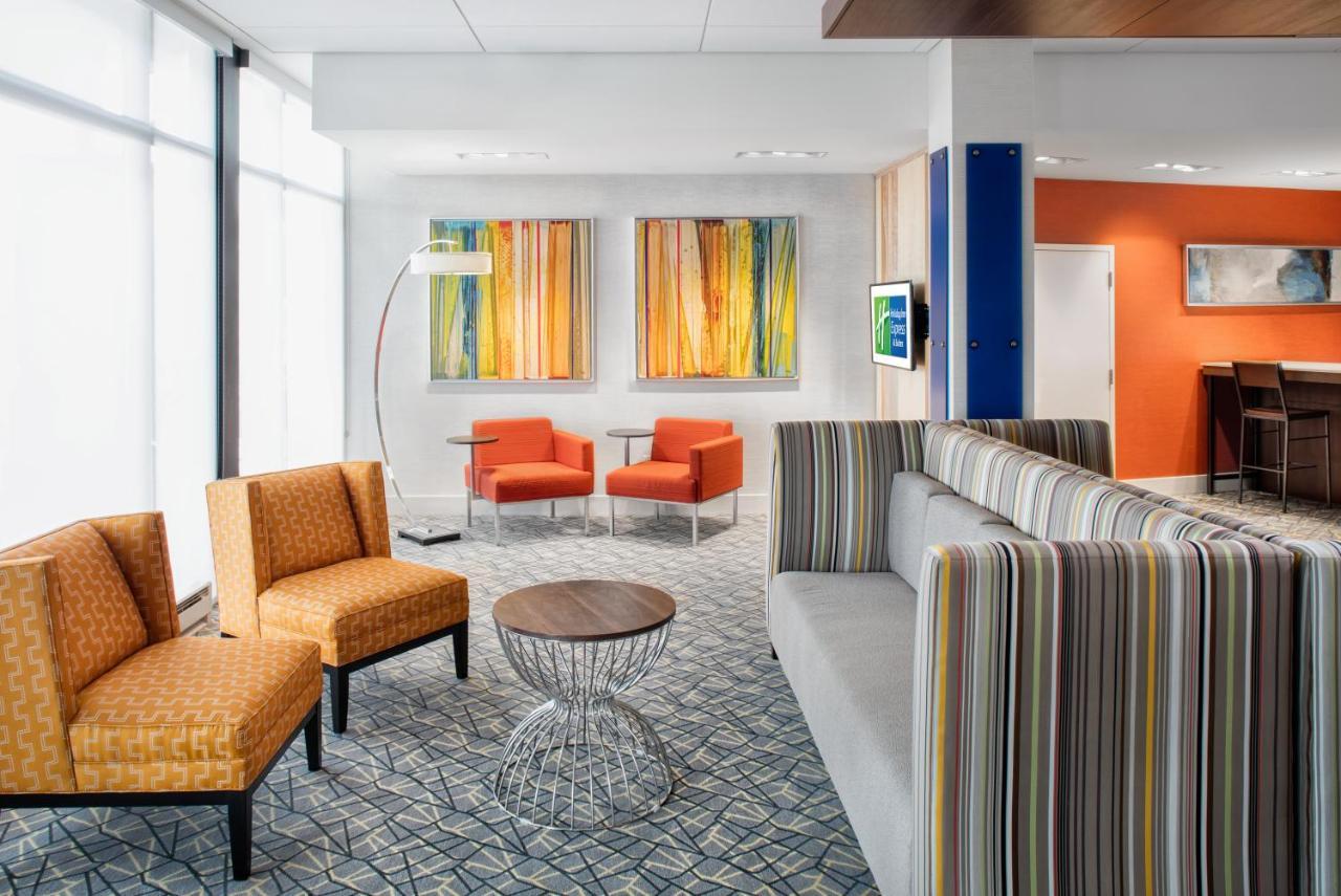 Holiday Inn Express East Peoria - Riverfront By Ihg Εξωτερικό φωτογραφία
